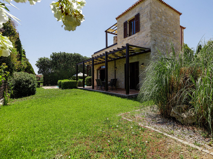 Others 5, Villa in Adelianos Kampos, Crete