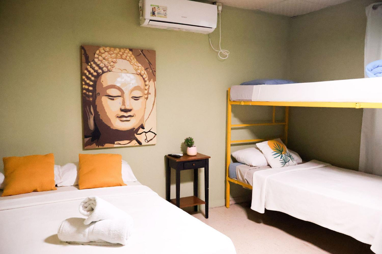 Bedroom 3, Hostel, Cafe & Patio Travelers, Santiago