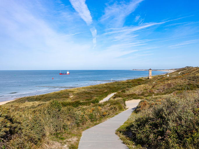 Others 5, Spacious Apartment in Koudekerke with Terrace, Veere