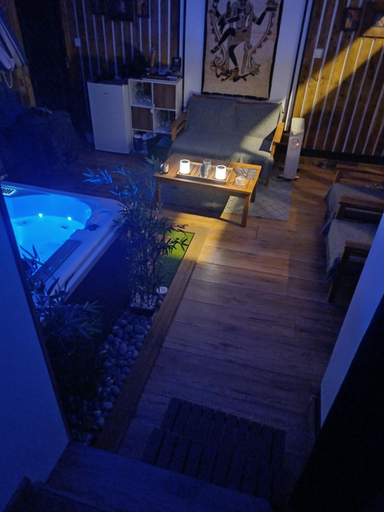 Sport & Beauty 3, Le Loft Gard - Chambre d'hotes avec Spa Privatif dans le Gard, Gard