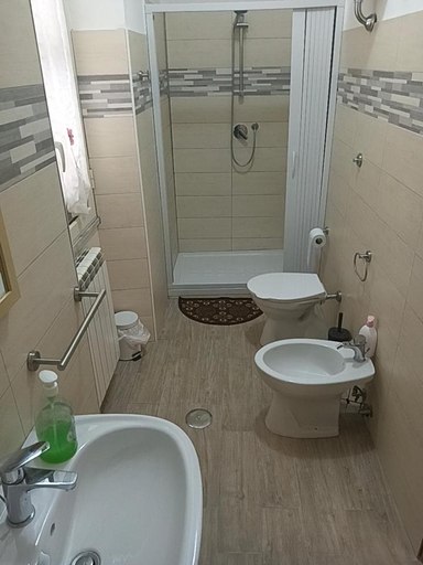Bathroom 3, La casa di Mascia, Frosinone