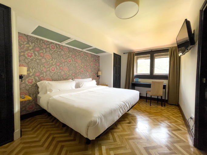 Bedroom 2, Angelats Hotel - A Signature Boutique Hotel & Restaurant, Girona