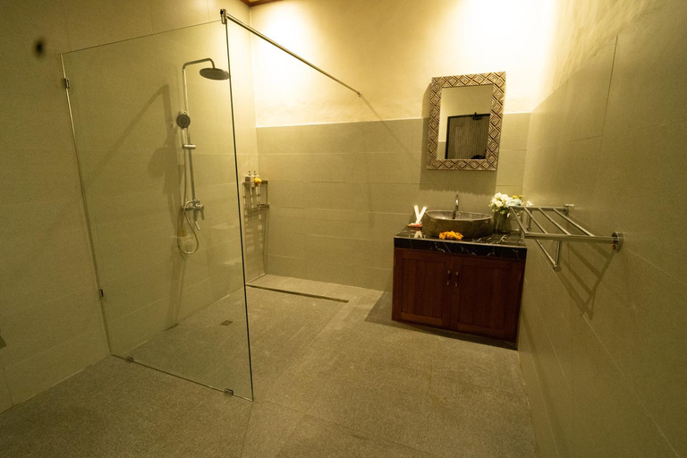 Bathroom 4, Villa Rona Art, Gianyar
