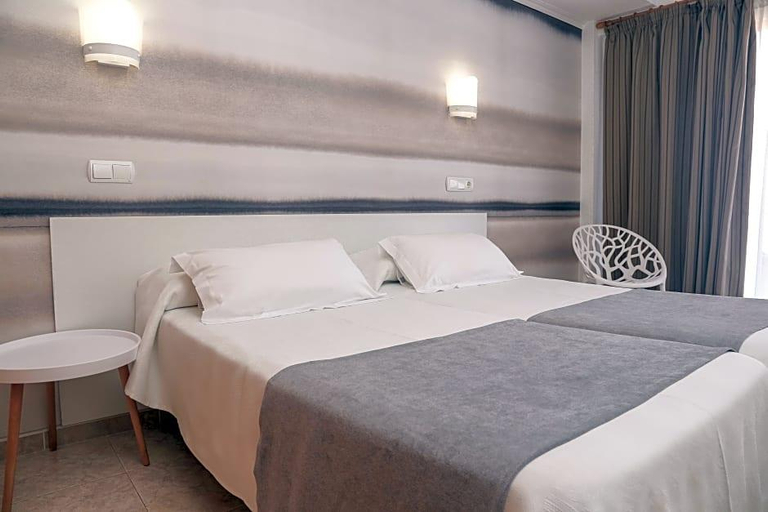 Bedroom 2, Hotel Volga, Barcelona