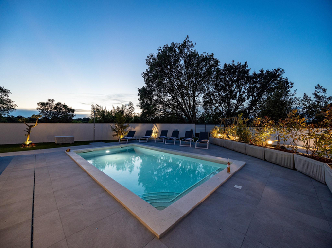 Sport & Beauty 2, Villa in Stinjan near Hidrobaza Beach, Pula