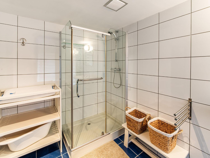 Bathroom 2, Beautiful group house with large garden, Luxembourg
