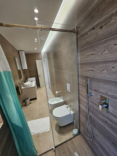 Bathroom 3, My Rooms Hotel & Bar, Tiranës