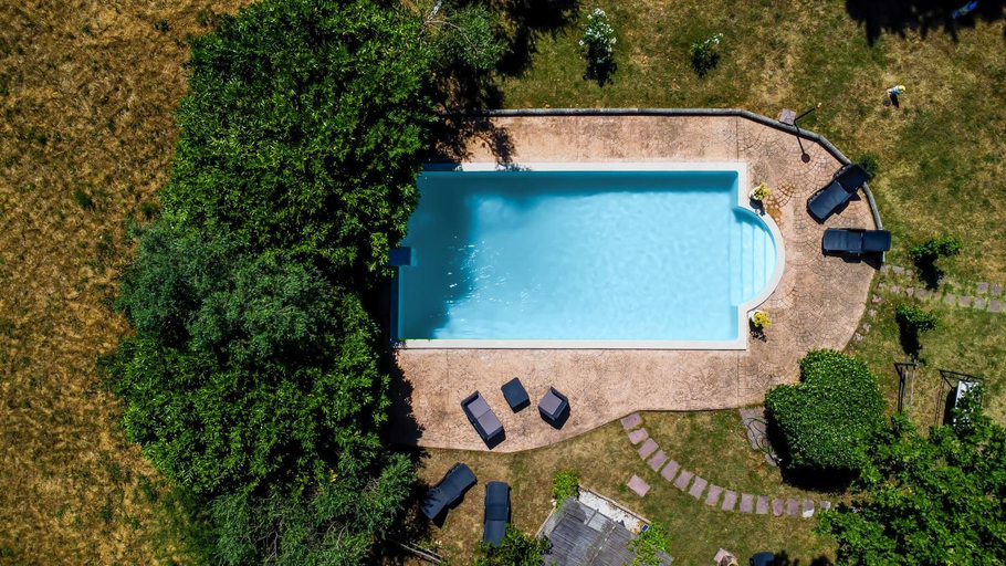 Others 2, SCAPPO IN UMBRIA, La Casa nel bosco, Terni