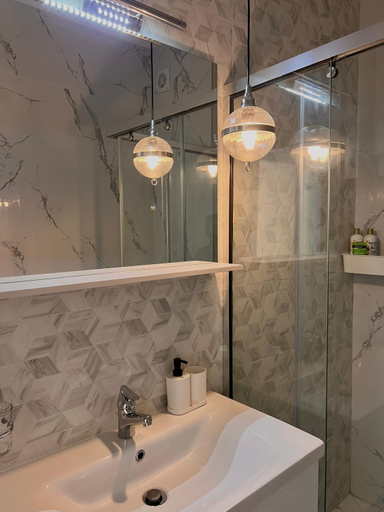 Bathroom 2, Apartment Tulip of Becici