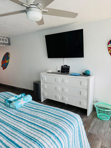 Bedroom 4, Daytona Inn Beach Resort, Volusia