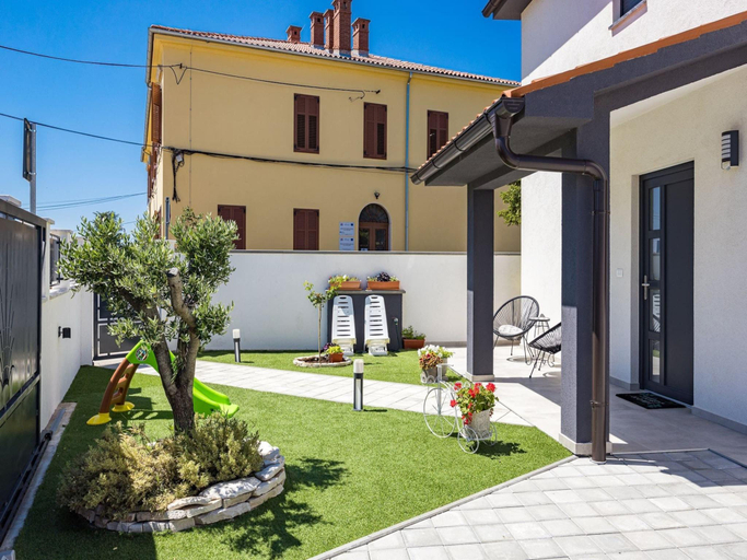 4, Villa With Pool, Jacuzzi, Table Tennis, Vodnjan