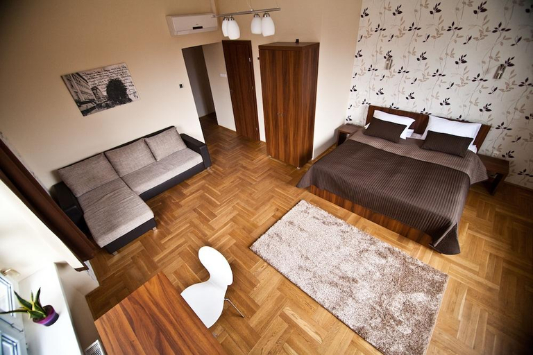 Bedroom 3, Hotel SasOne, Budapesti