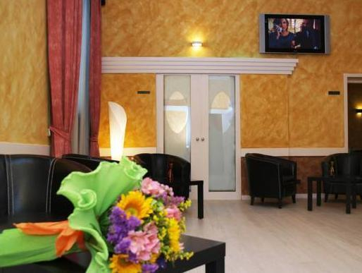 Others 4, Residence H5, Piacenza