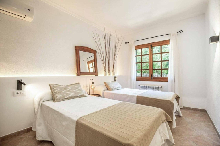 Bedroom 2, Villa Garrigo, Baleares