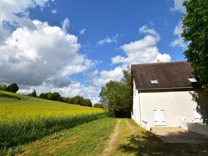 Exterior & Views 1, Charming holiday home with pool and pond, Indre