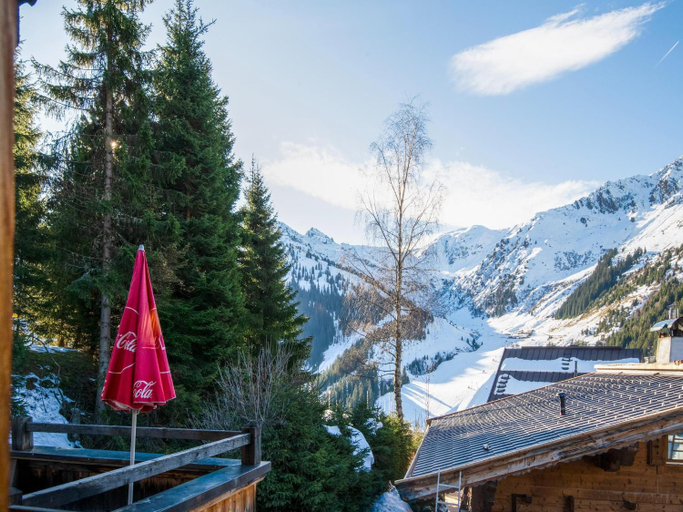 Others 5, Chalet in Hochfugen near Ski Slopes, Schwaz