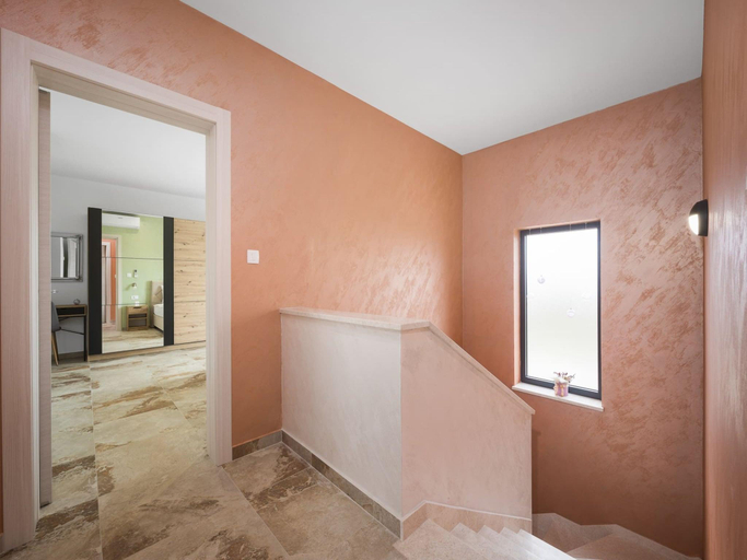 5, Luxe villa in Pula with pool and jacuzzi, Pula