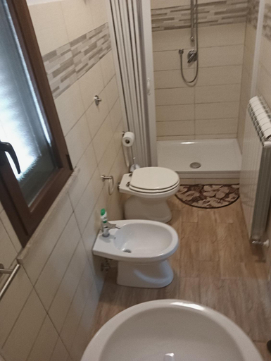 Bathroom 2, La casa di Mascia, Frosinone