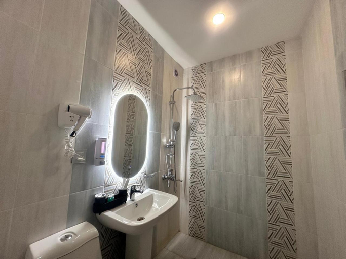 Bathroom 4, Royal Meridien Hotel, Baku