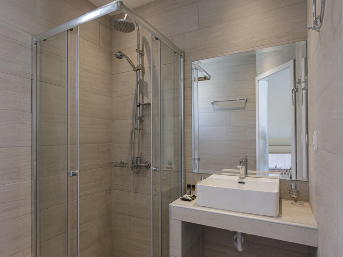 Bathroom 3, bedroom villa in Mariou, Crete