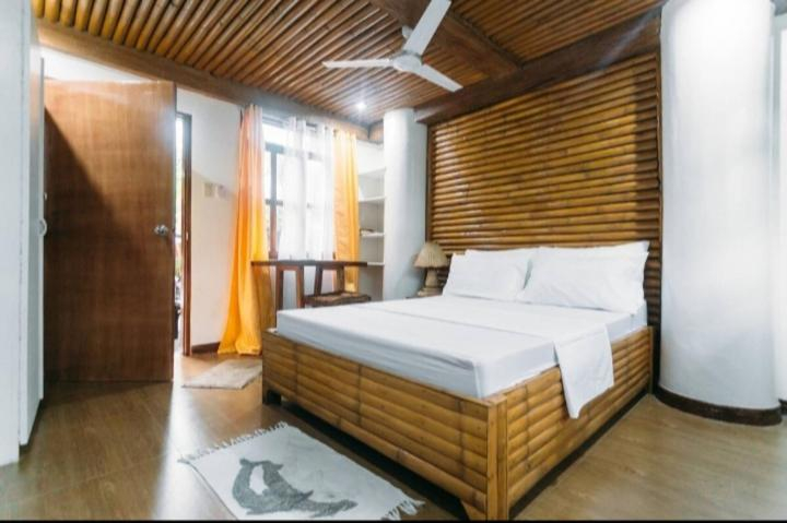 Bedroom 2, Paras Inn, Malay