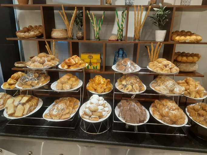 Food & Drinks 4, Kingsgate Hotel Deyar, Al Madinah Al Munawwarah