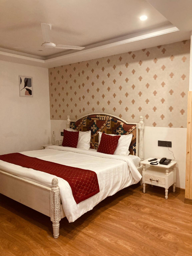 2, Naina Lodge, Nainital