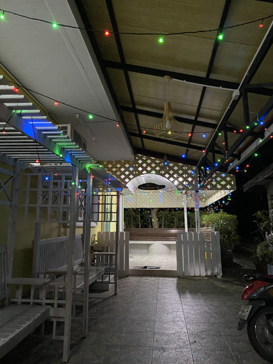 Others 4, Rakbankerd House, Koh Si Chang