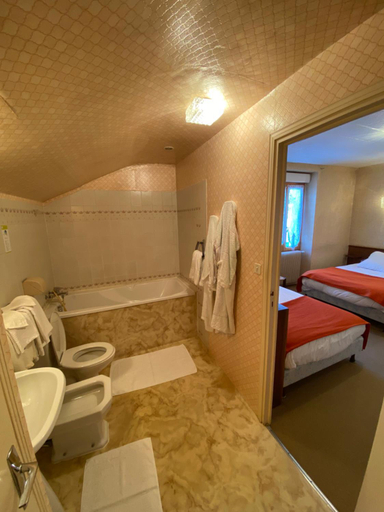 Bedroom 2, Le Grand Connetable, Lozère