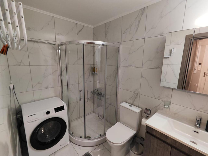 Shower 4, Amaryllis Maison Emporiou, East Macedonia and Thrace