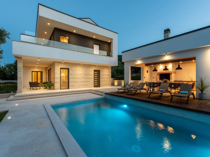 2, Luxurious villa in Drenje, Raša