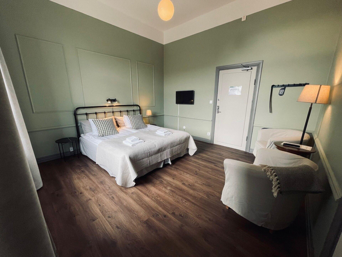 2, Stationen B&B, Ystad