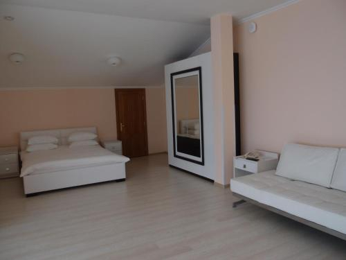 Others 2, Hotel Baccara, Yaroslavskiy rayon