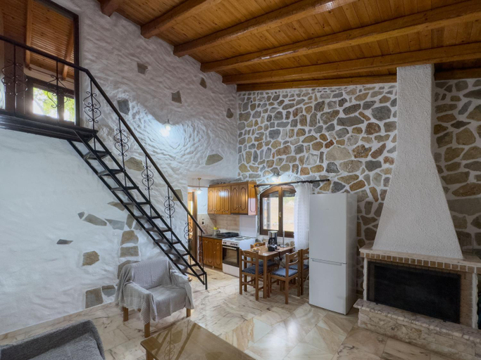 Others 5, SIX INDEPENDENT HOUSES BY THE sea, Central Greece