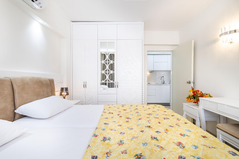 Bedroom 2, Princess Kinli Suites Hotel, Marmaris