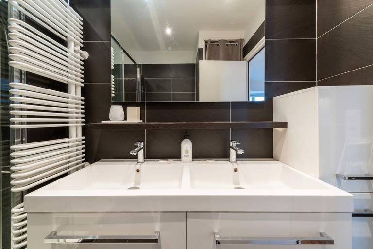 Bathroom 3, 2-Bedroom Apartment with Terrace and Side Sea View, Alpes-Maritimes