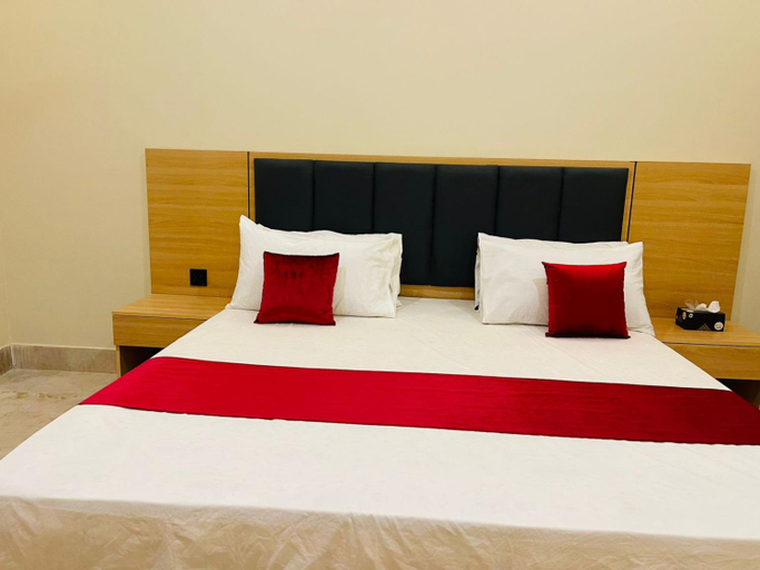 5, Elegant Guest House, Karachi