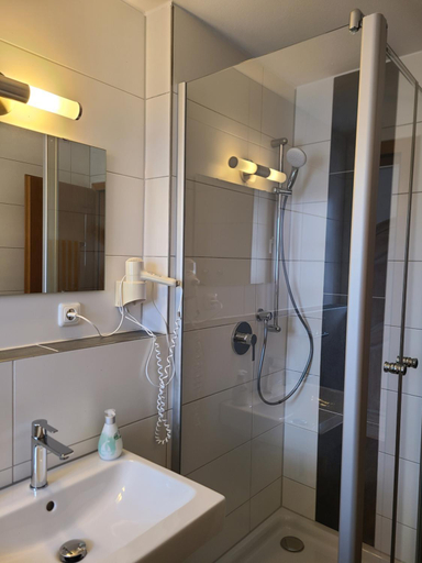 Bathroom, Landgasthof Wangerstuben, Ostallgäu