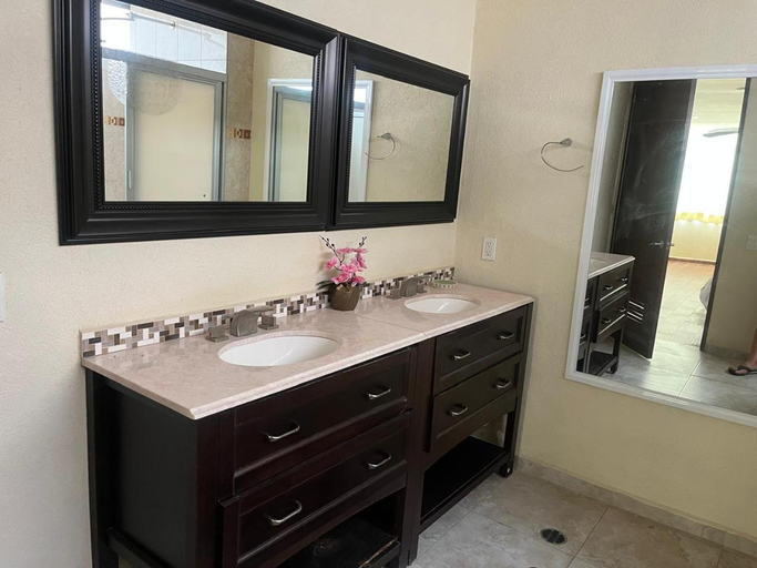 Bathroom 4, Casa Aca, Acapulco de Juárez