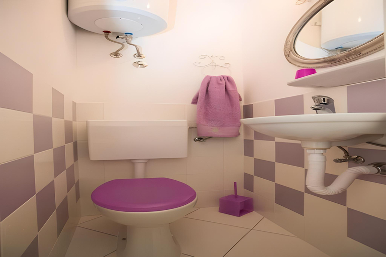 Bathroom 2, Guest House Gugily- Twin Room with Shared Bathroom and City View, Dubrovnik