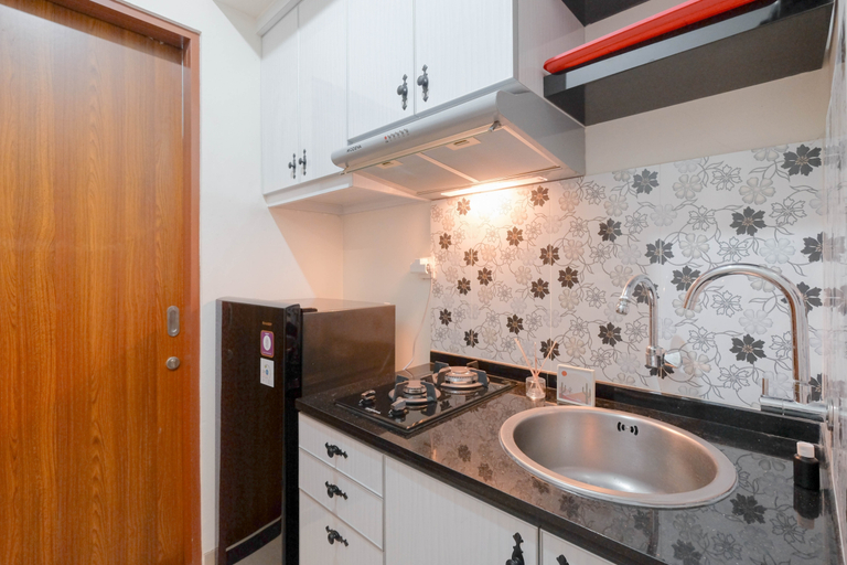 Others 4, Cozy and Good Studio at Grand Kamala Lagoon Apartment By Travelio, Bekasi