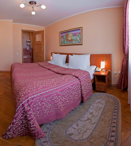 Bedroom, Hetman Hotel, L'vivs'ka