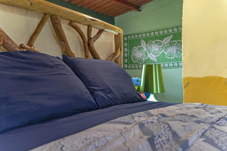 Bedroom 2, DondeJose, Antón