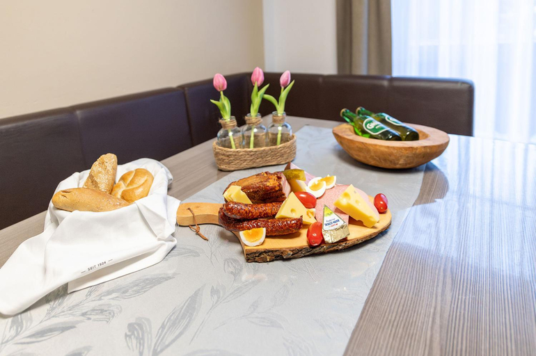 Food & Drinks, Barbara's Feriennest - by myNests, Liezen