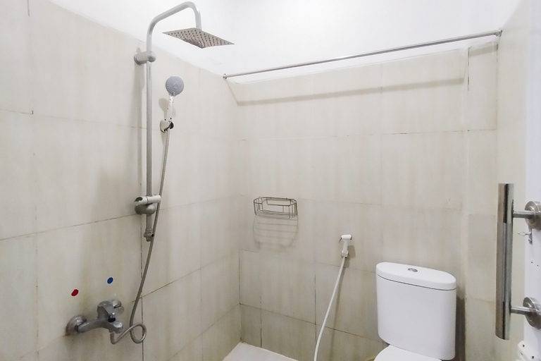 Bathroom 3, RedDoorz @ Grand Kurnia 2 Lampung, Bandar Lampung