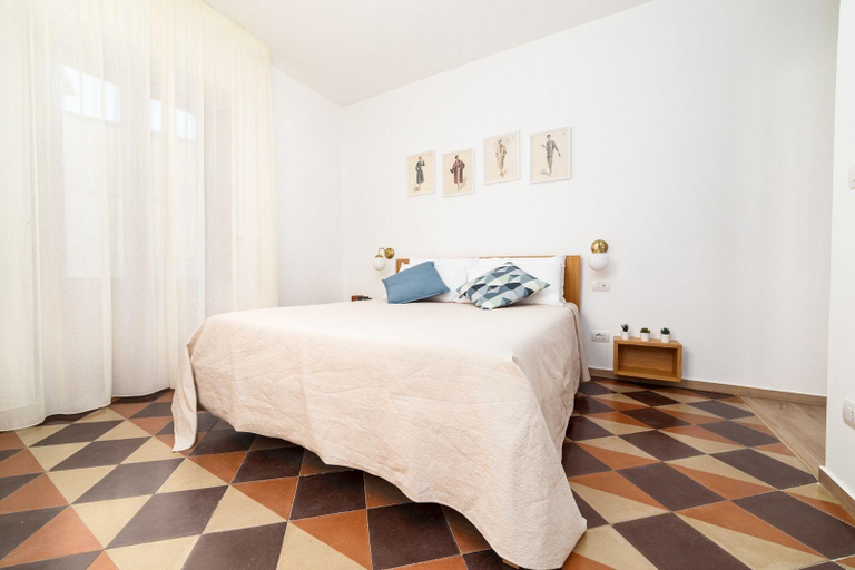 Bedroom 2, Santalo B&B, Bari