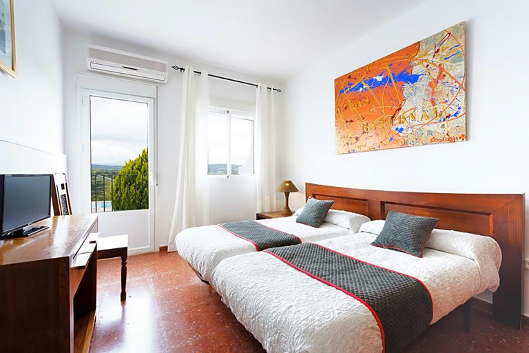 Bedroom 4, OYO Hotel Las Errizas, Cádiz