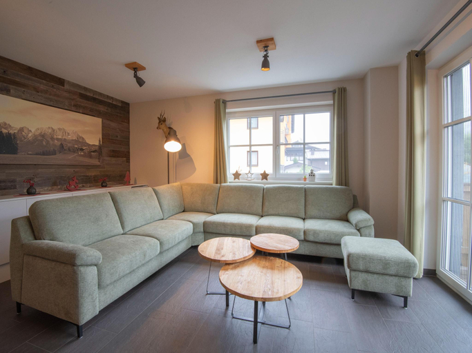 Others 3, Apartment in Brixen near Ski Lift, Kitzbühel