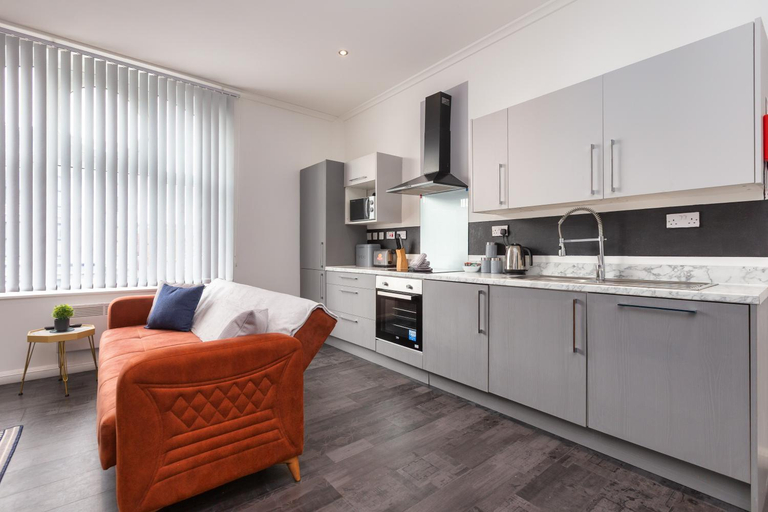 Others 3, Charles Alexander Short Stay - South Pier Apartments, Blackpool