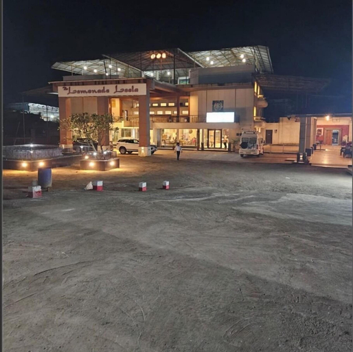 Front of property 4, Hotel Fountain Inn Mahad, Raigarh